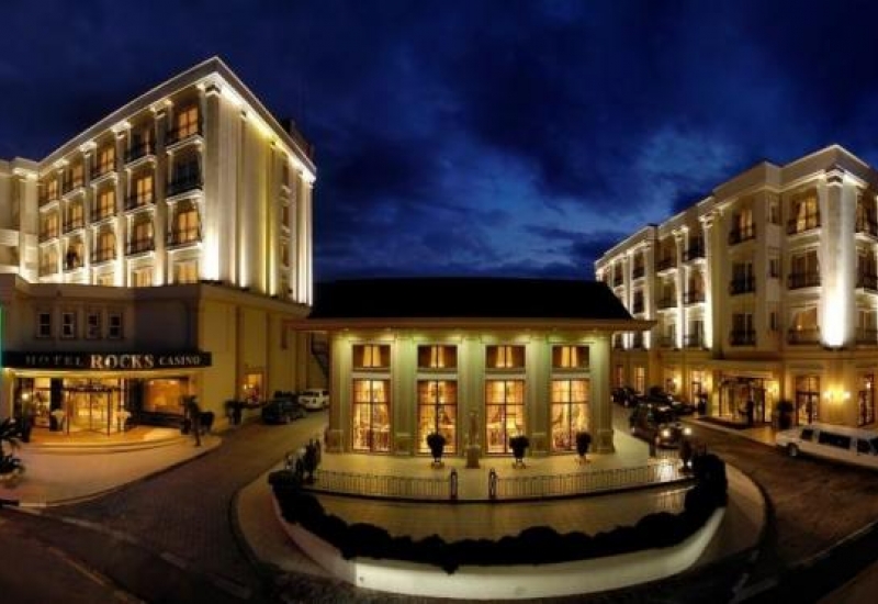 Rocks Hotel & Casino