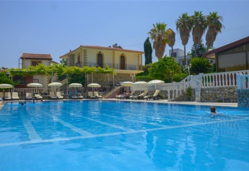 Riverside Garden Resort