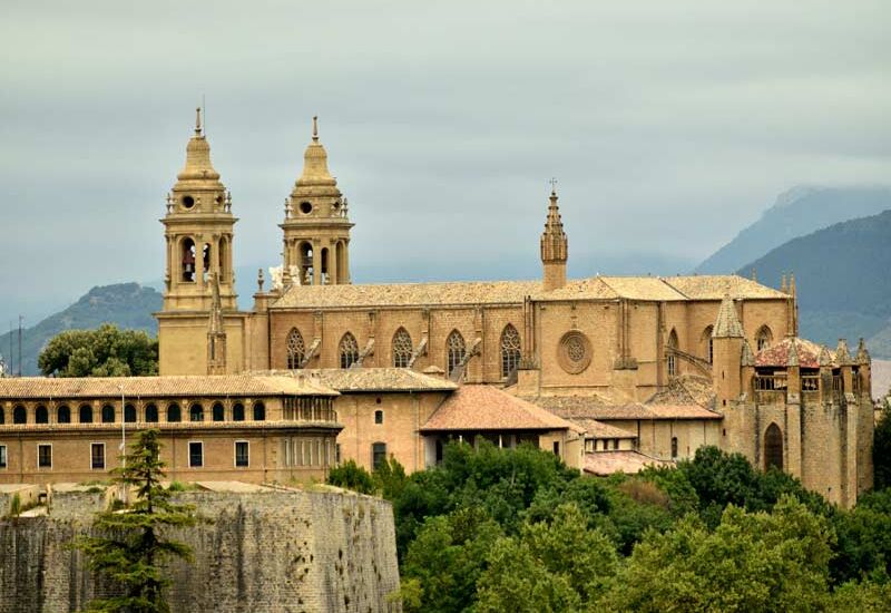 MADRİD & VALENCİA & BARCELONA  Ajet Hava Yolları Özel Seferi ile  (PNA-PNA)