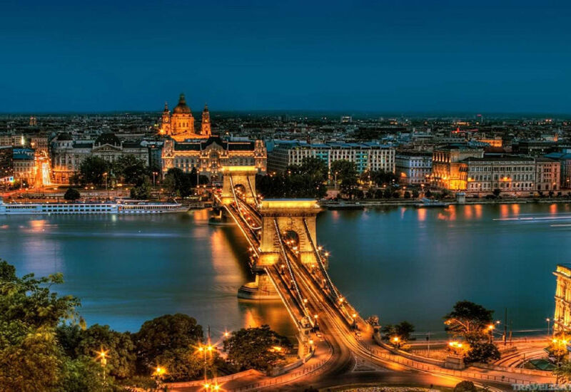 MEGA ORTA AVRUPA TURU Pegasus Havayolları ile 7 gece (PRG-BUD) (3*  Ve 4 * Oteller -2)