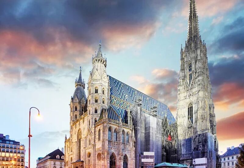 OTOBÜSLÜ BÜYÜK AVRUPA TURU 15 Gece 17 Gün