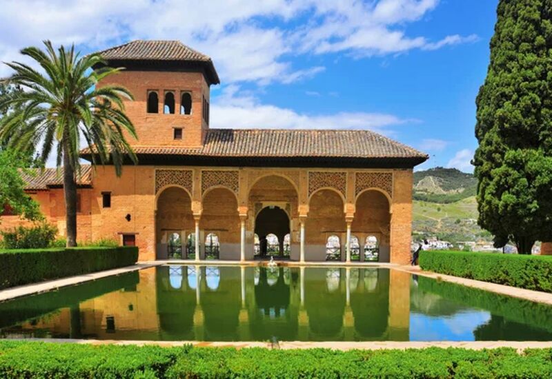 Görkemli İspanya ve Endülüs Şehirleri THY İle 7 Gece 8 Gün 