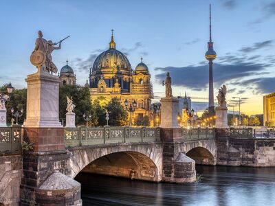 BİR BERLİN MASALI 3 Gece 4 Gün Ajet Havayolları ile 