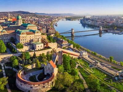 Uçaklı Orta Avrupa Masalı Turu AJet Havayolları ile 7 Gece 8 Gün (BUD-VIE)