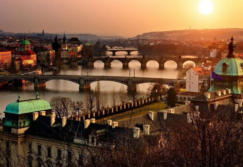 İzmir Çıkışlı Prag & Viyana & Budapeşte Turu SunExpress Hava Yolları İle 7 Gece 8 Gün (Yol üstü Bratislava ve Cesky Krumlov Turları Dahil)