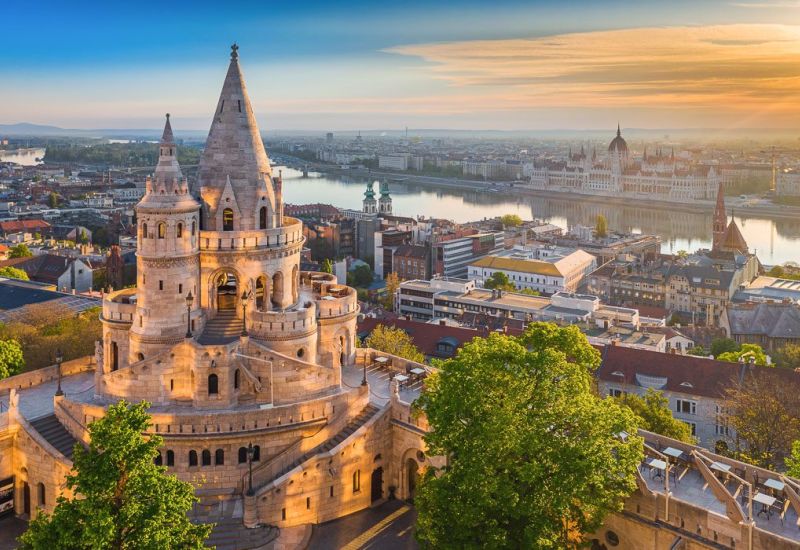 BÜYÜK ORTA AVRUPA TURU Pegasus Hava Yolları İle 7 Gece 8 Gün (PRG-BUD)