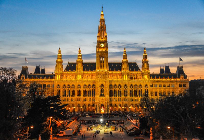 Orta Avrupa'dan Adriyatik'e “Avusturya, Slovenya, Hırvatistan, Macaristan” AJet ile 7 gece (VIE-BUD) | Tüm şehir turları dahil |