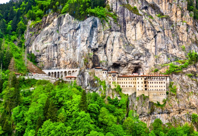 Uçaklı Karadeniz Ve Batum Turu AJET ile 3 Gece 4 Gün