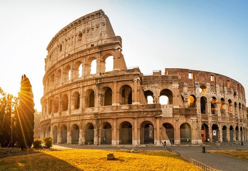 İZMİR’den İTALYA & FRANSA & İSPANYA TURU 7 Gece Sun Express Gidiş - THY Dönüş BCN-MXP