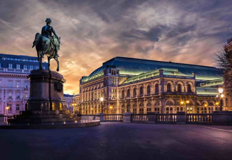 İmparatorlukların İzinde Orta Avrupa Turu Kurban Bayramı Özel Ajet İle 7 Gece (BUD-PRG)