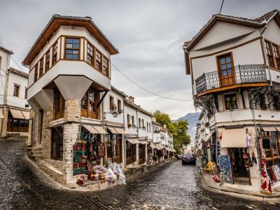 İzmir Çıkışlı Kosovalı Büyük Balkanlar Turu Pegasus ile Extra Turlar ve Akşam Yemekleri Dahil SKP-SKP