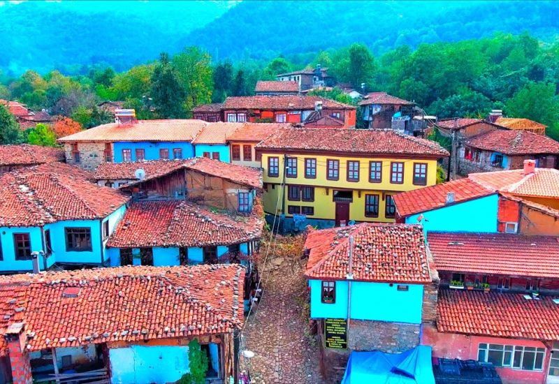 İkonik Cumalıkızık Gölyazı Trilye Turu Günübirlik İstanbul Çıkışlı